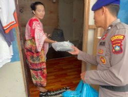 Satpolairud Polresta Barelang bagikan Jumat Berkah, sambut hangat warga pesisir Tanjung Uma
